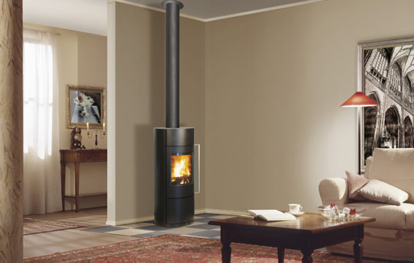 Fonte-flamme-cheminees-jouvin-poele-a-bois-design-contemporain-Ona-(2)