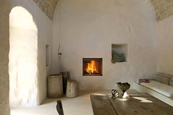 Cheminée foyer bois MCZ plasma 75 avec porte relevable béton blanc cheminées Jouvin Vitré